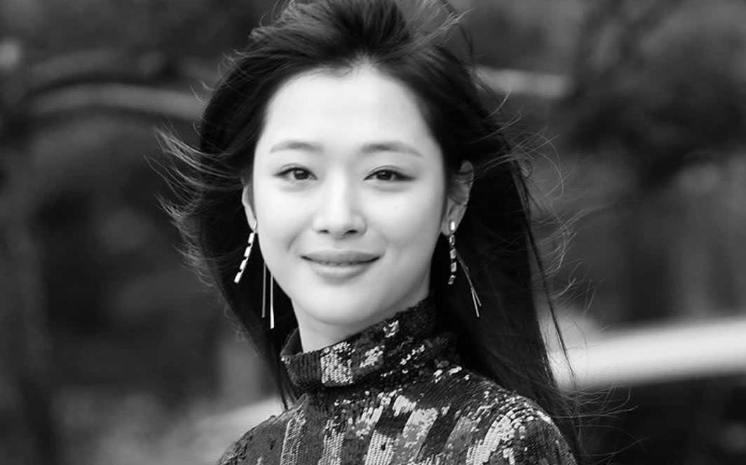 Ho Ngoc Ha, Bao Anh chia se noi buon truoc cai chet cua Sulli hinh anh