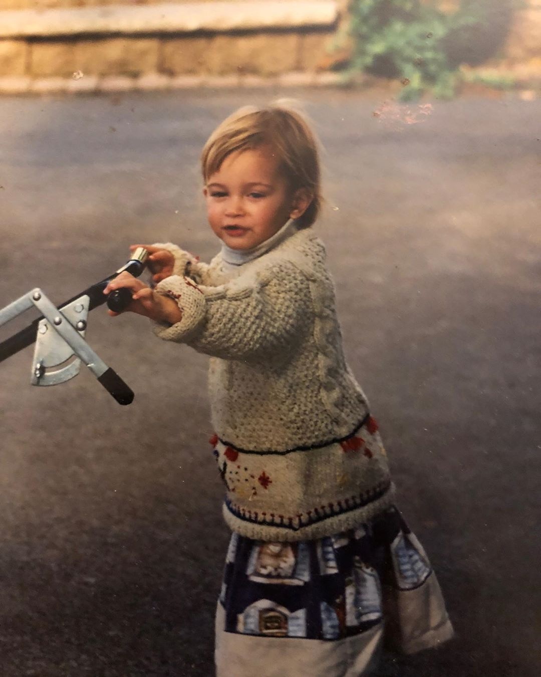 ca si Selena Gomez anh 10