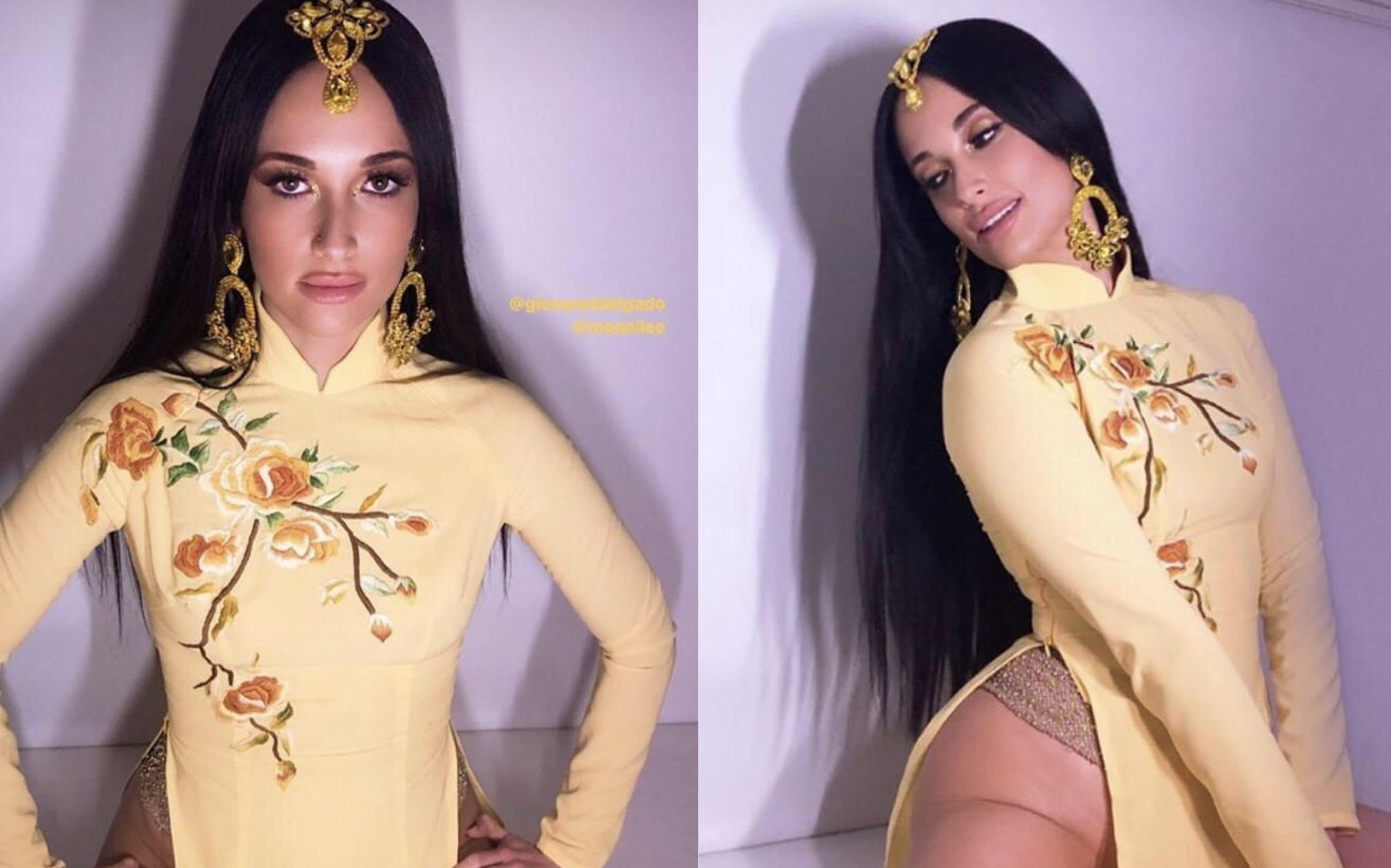 Bao quoc te viet ve vu ca si My mac ao dai khong quan hinh anh