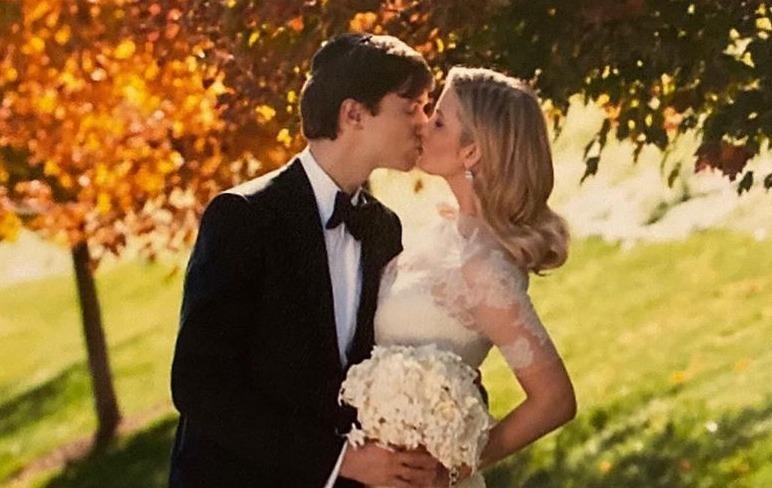 Ivanka Trump hiem hoi dang anh hon chong, ky niem 10 nam ngay cuoi hinh anh