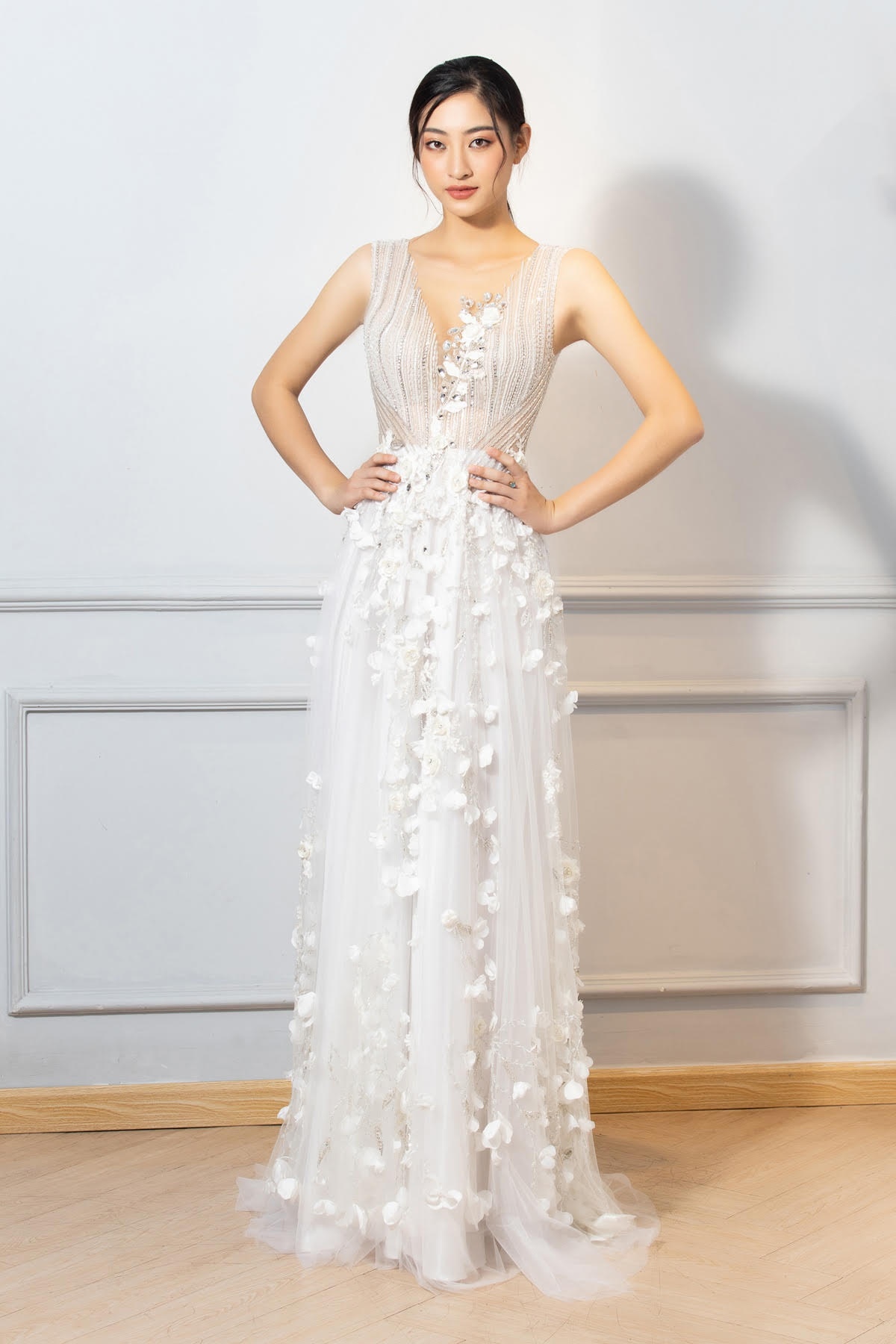 Tieu Vy goi cam anh 4