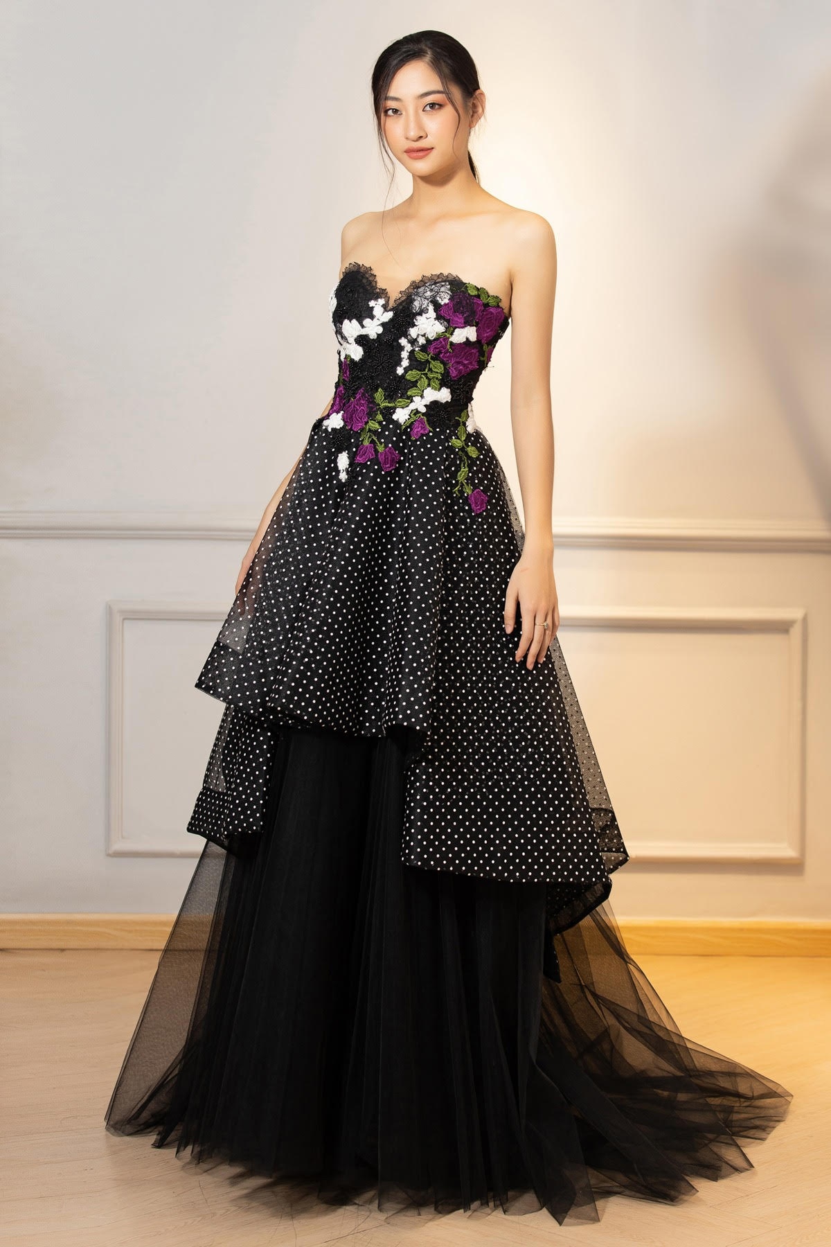 Tieu Vy goi cam anh 2