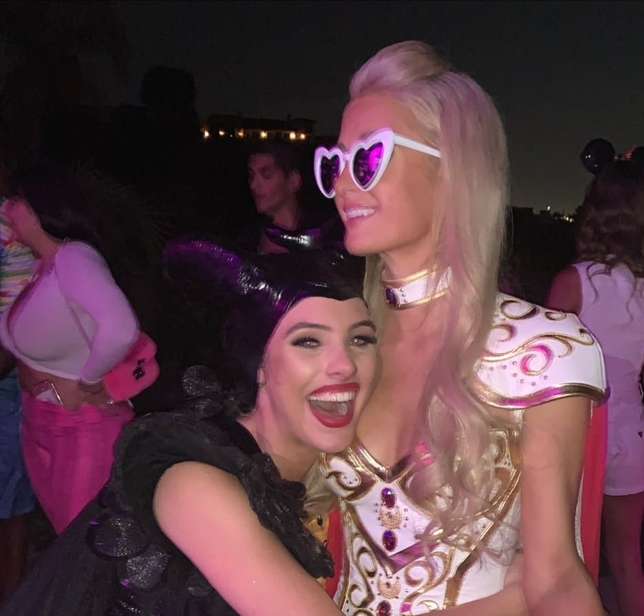 tiệc Halloween của Paris Hilton ảnh 1 tiec Halloween cua Paris Hilton anh 1