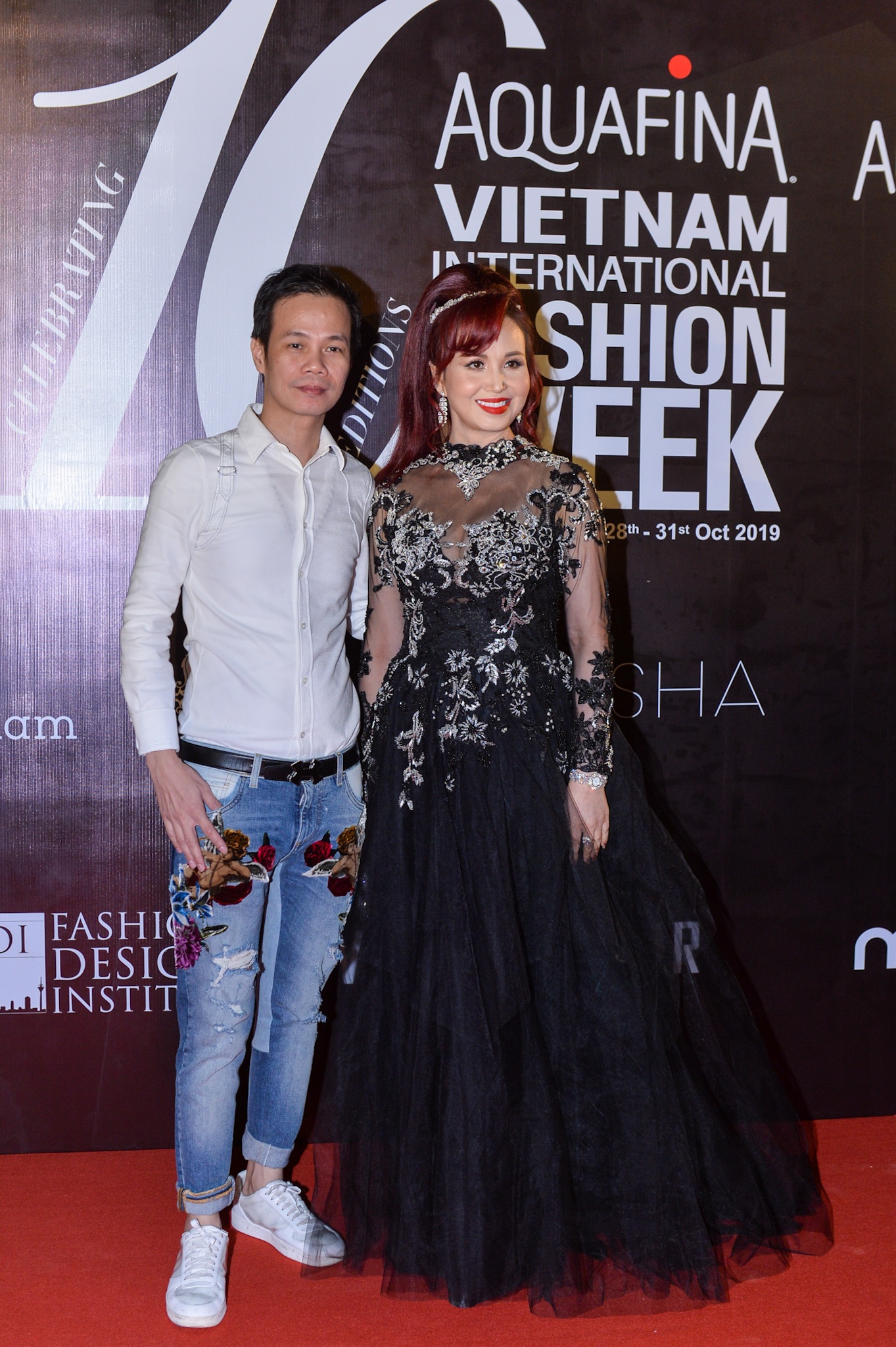 Hoa hau Viet lay chong anh 6