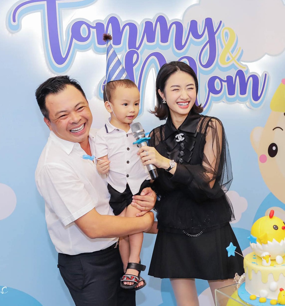 Hoa hau Viet lay chong anh 16