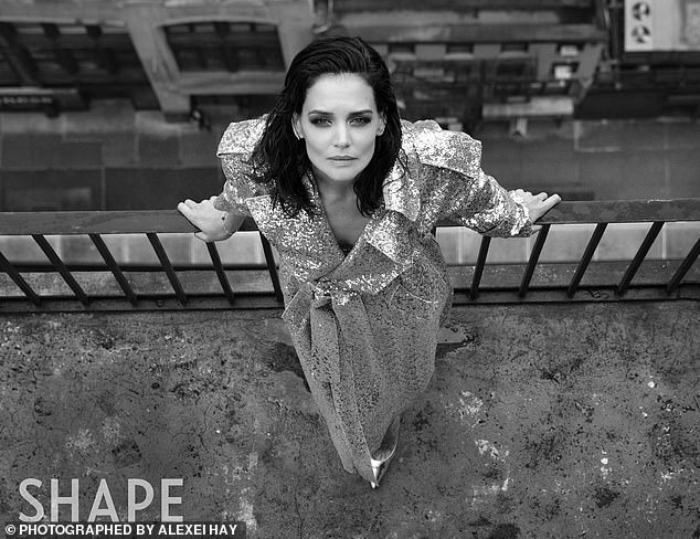 Katie Holmes chup anh noi y anh 6