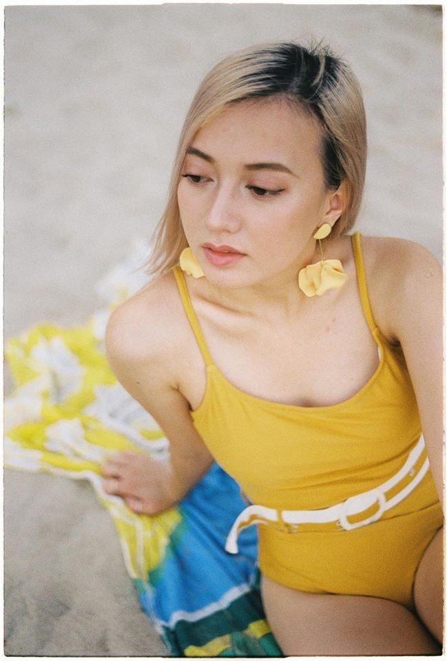 Angela Phuong Trinh lot xac anh 14