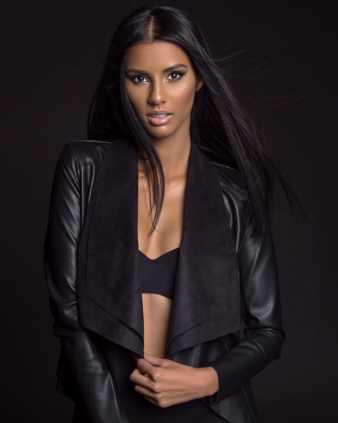 mat moc cua hoa hau hoan vu anh 8