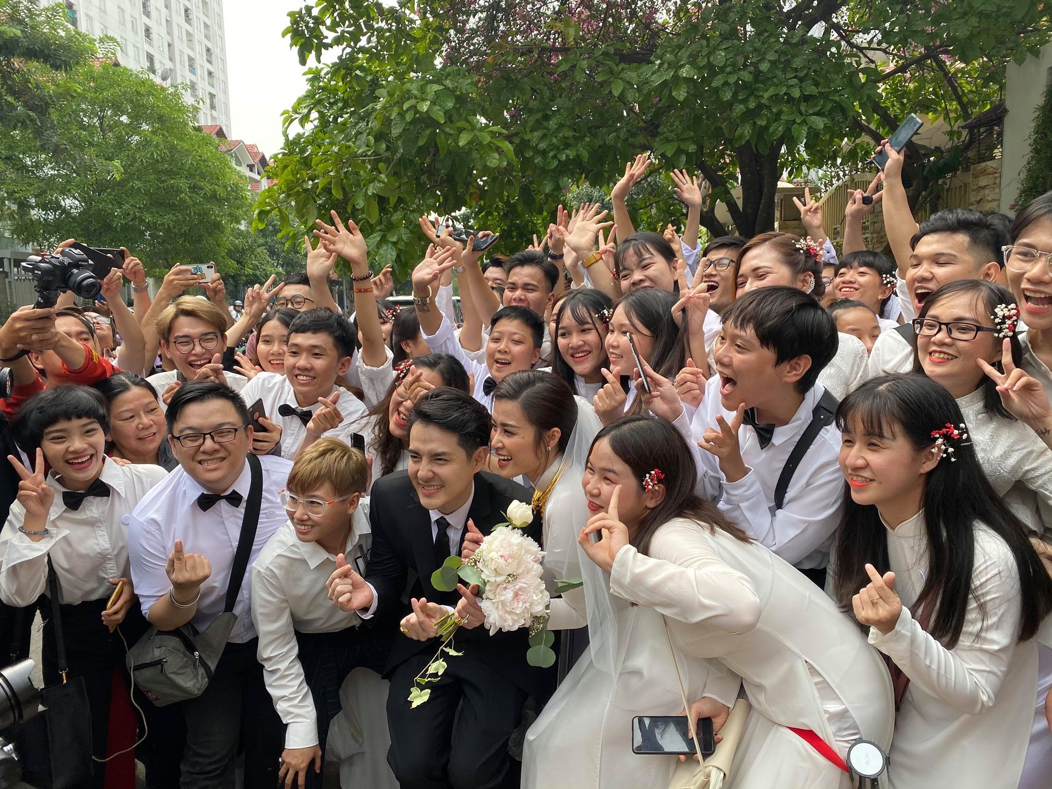 dam cuoi Dong Nhi Ong Cao Thang anh 7