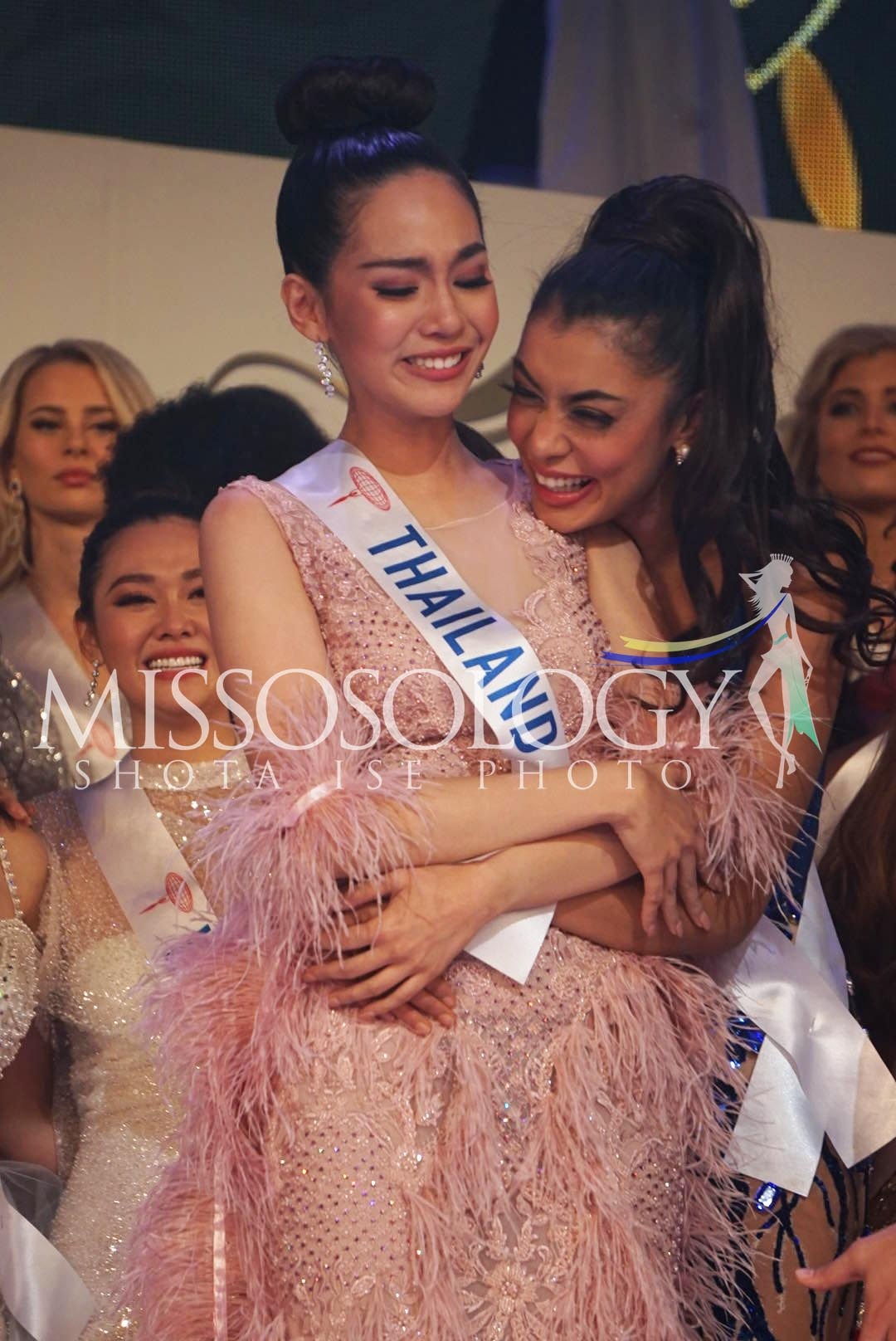 Hoa hau Quoc te 2019 anh 2