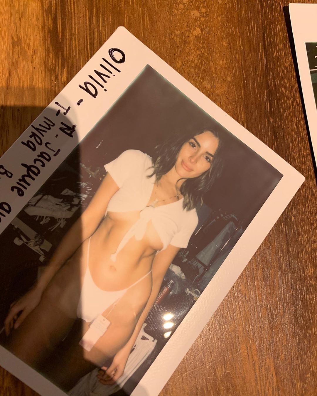 Olivia Culpo mac bikini xe cao anh 2