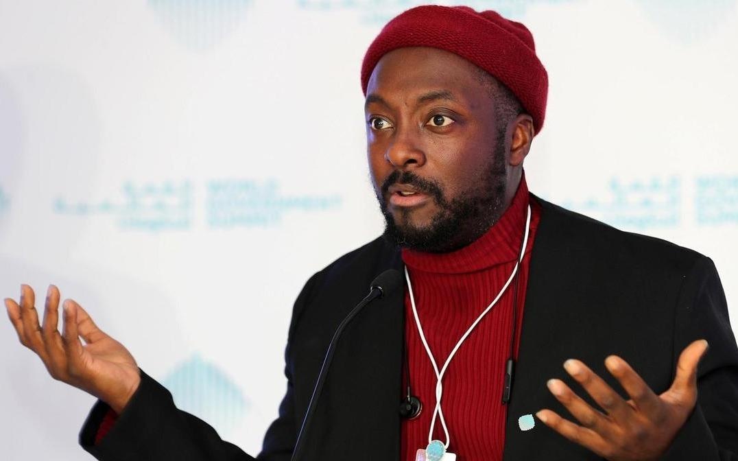 Ca si 'Scream & Shout' ke bi tiep vien hang khong phan biet chung toc hinh anh