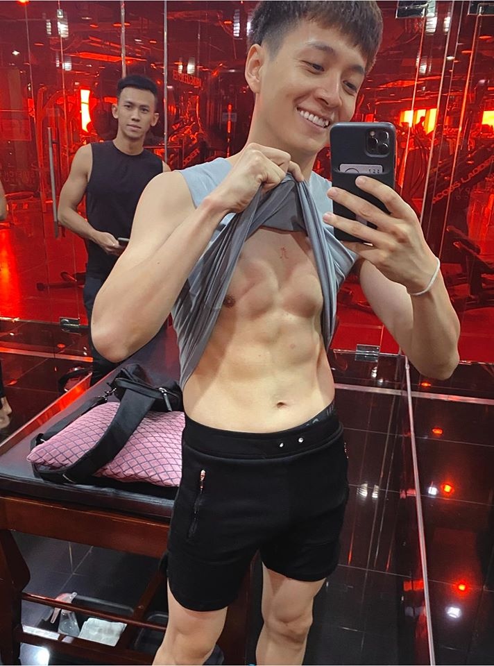 Ngô Kiến Huy bụng 6 múi ảnh 1 Ngo Kien Huy bung 6 mui anh 1