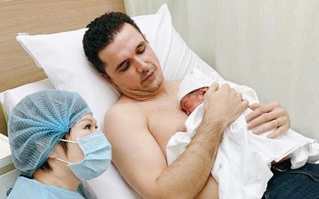 Phuong Mai sinh con trai dau long hinh anh