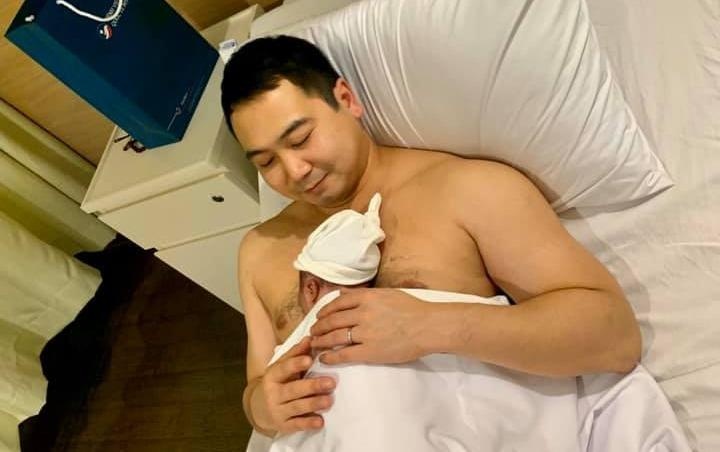 Lan Khue sinh con dau long hinh anh