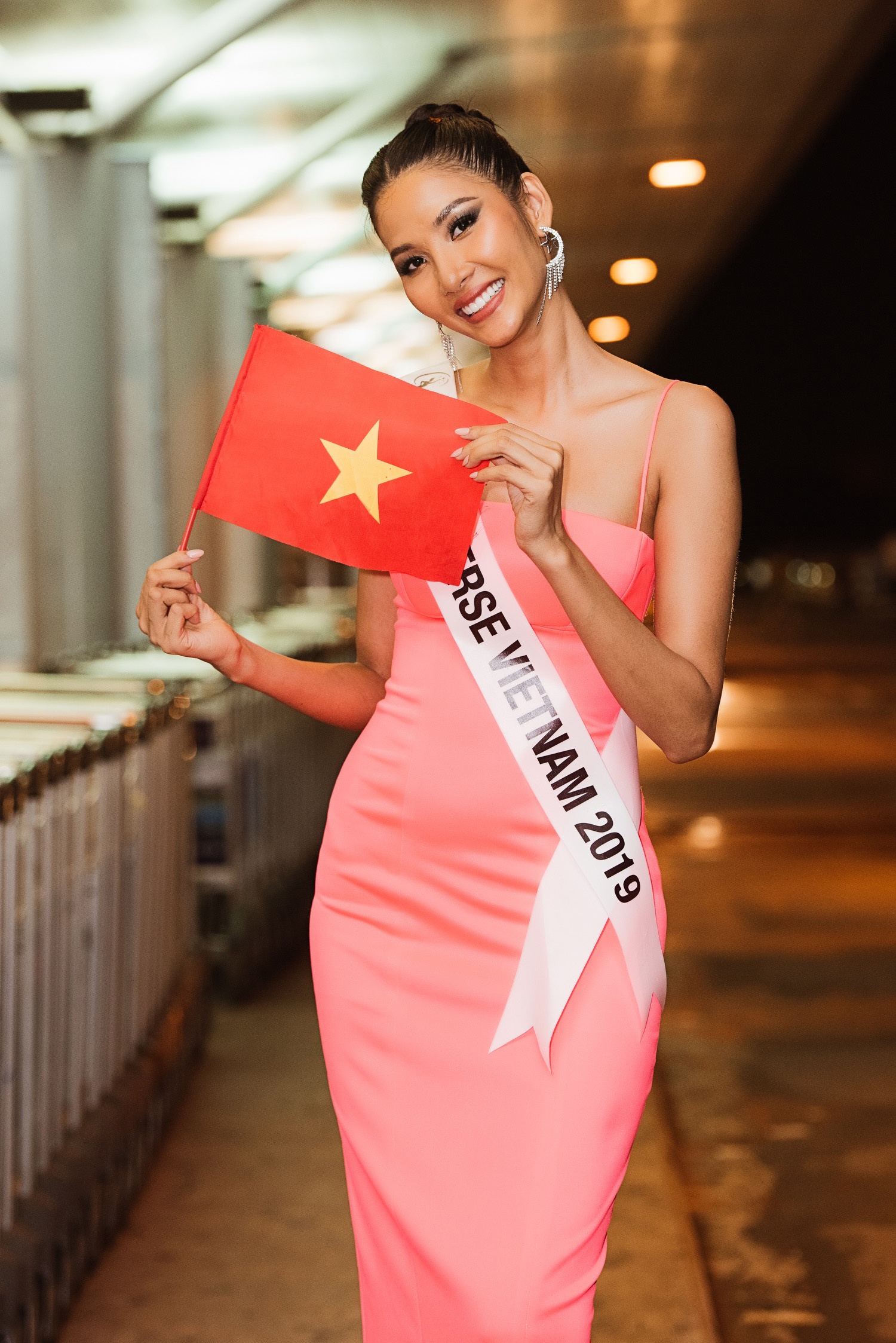 hoang thuy thi miss universe 2019 anh 1