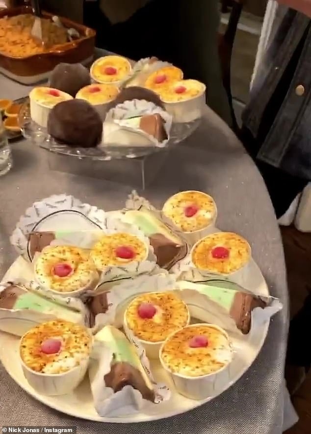 victoria beckham trong le ta on anh 14