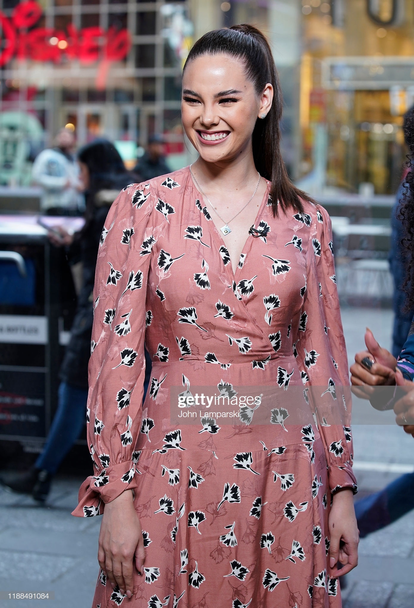 hoa hau hoan vu catriona gray anh 4