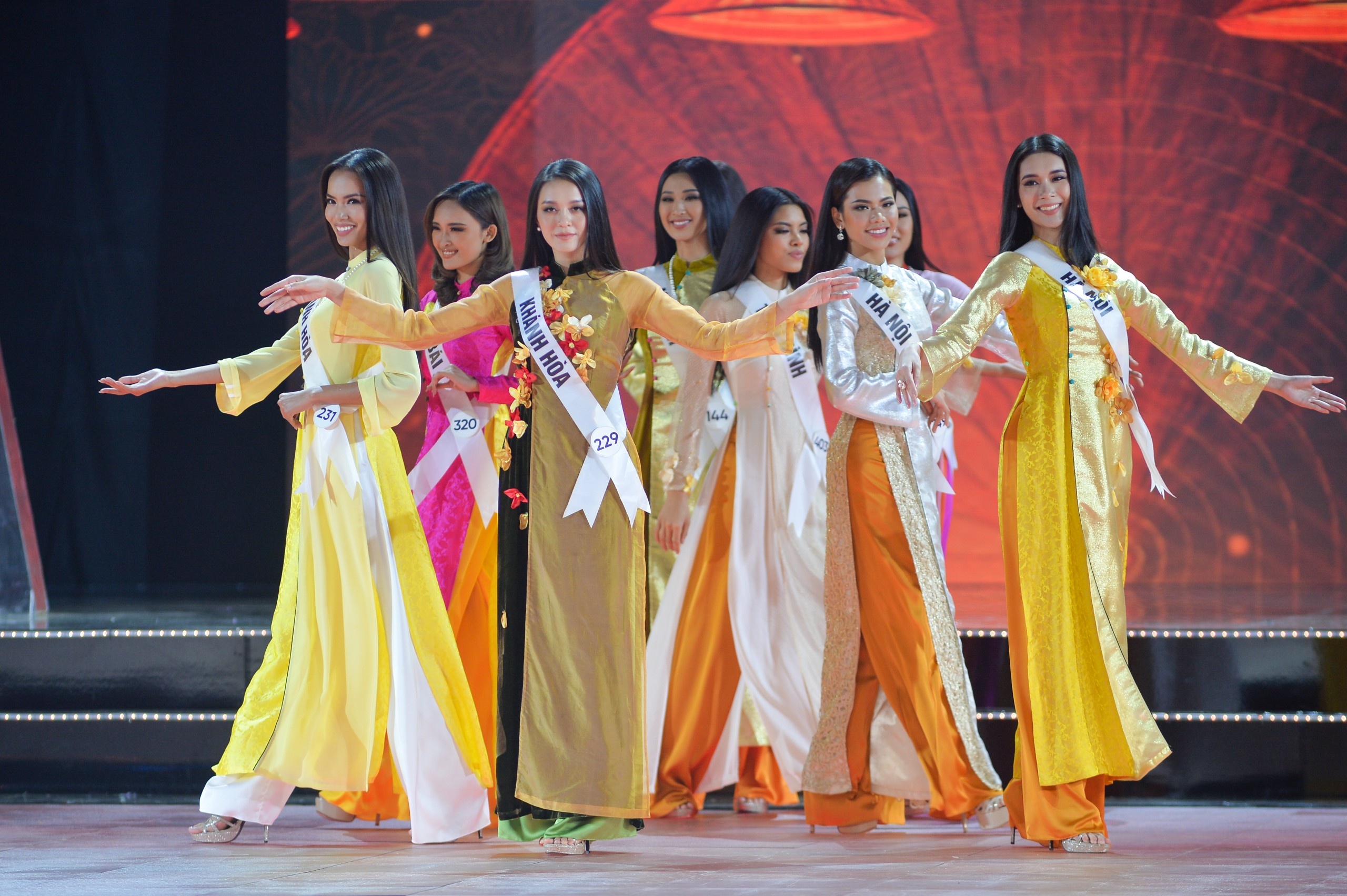 hoa hau hoan vu viet nam,  hoa hau hoan vu viet nam 2019,  tham do,  ban ket,  thanh hang,  huong giang,  vu thu phuong,  h'hen nie,  ali hoang duong,  tia hai chau,  miss universe,  miss universe vietnam anh 1