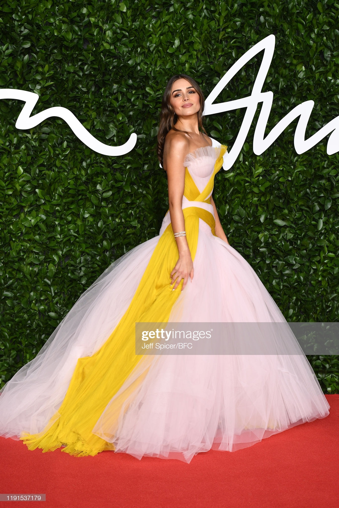 elsa hosk goi cam tren tham do anh 4