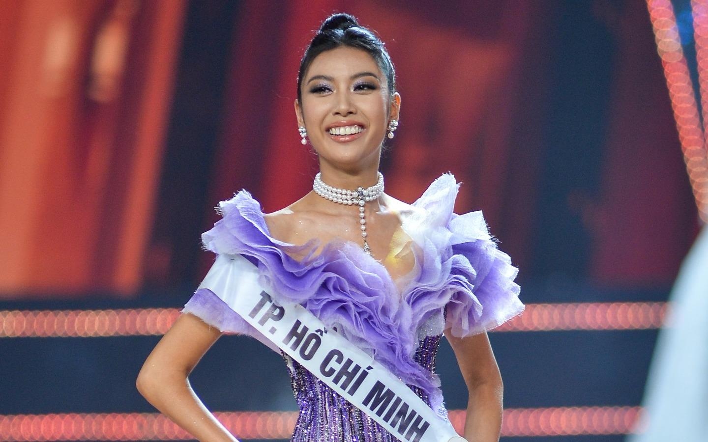 Top 10 Hoa hau Hoan vu Viet Nam dien vay da hoi hinh anh