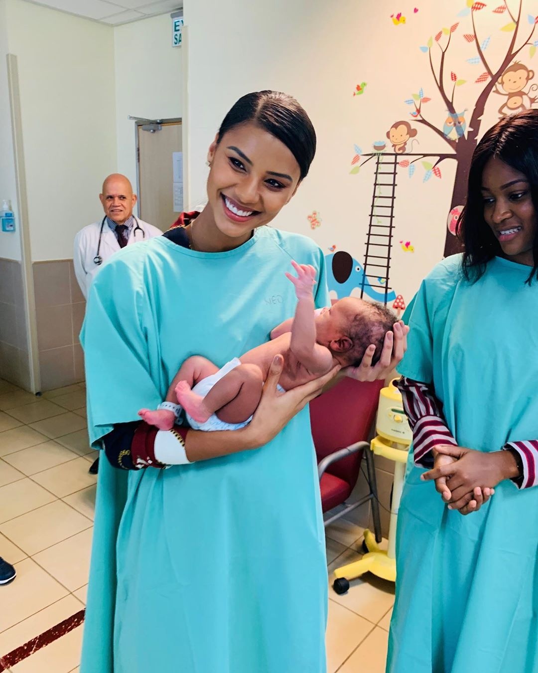 Hoa hau Hoan vu the gioi 2019 anh 11