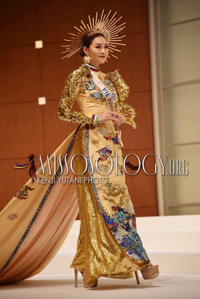 hoang thuy va luong thuy linh lot top anh 10