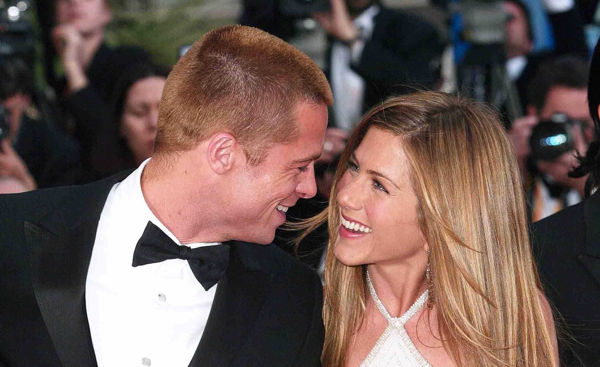 Jennifer Aniston va Brad Pitt anh 1