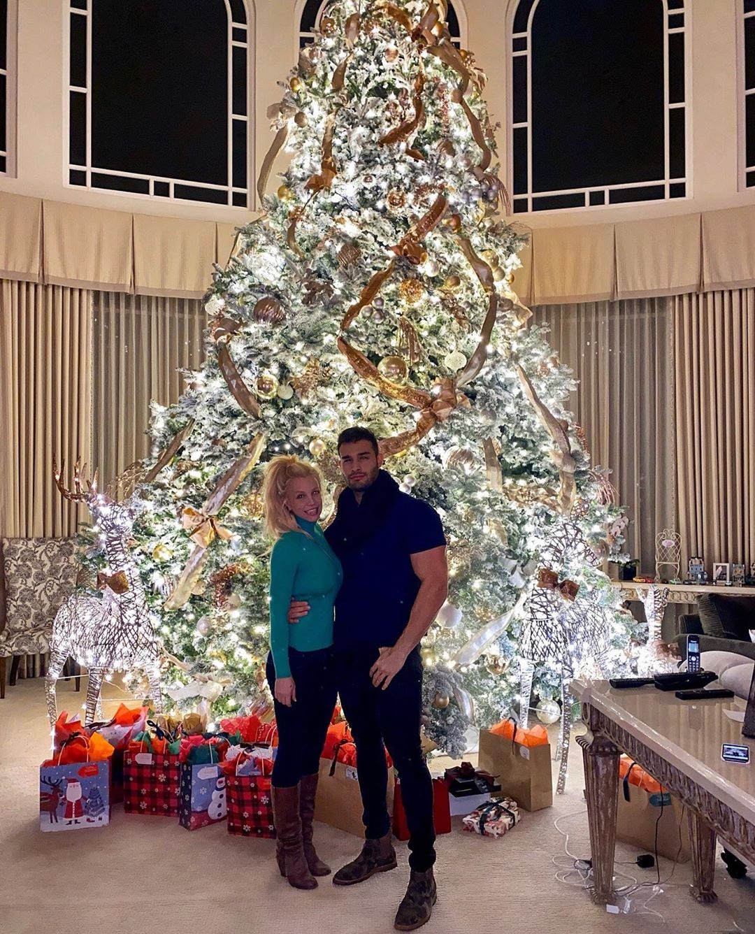 kylie jenner mac goi cam don giang sinh anh 13