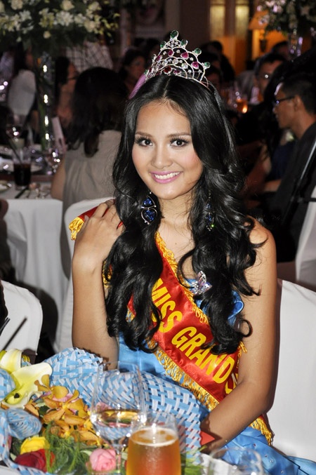 nhung hoa hau viet noi bat nhat thap ky anh 17