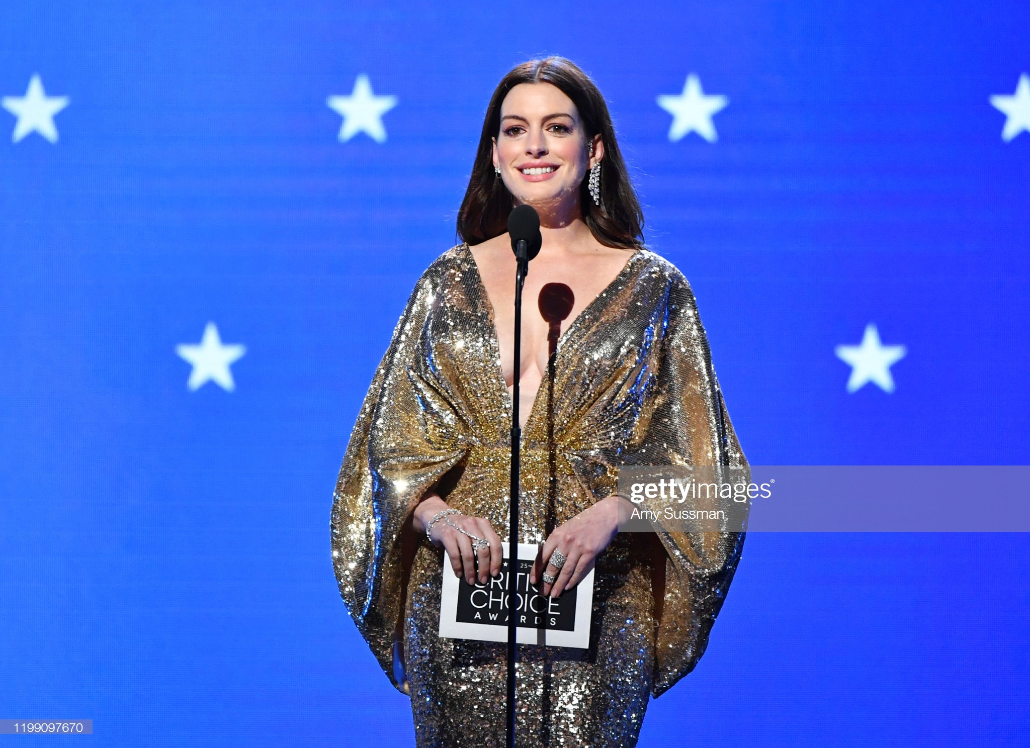 Anne Hathaway goi cam sau khi sinh con anh 4