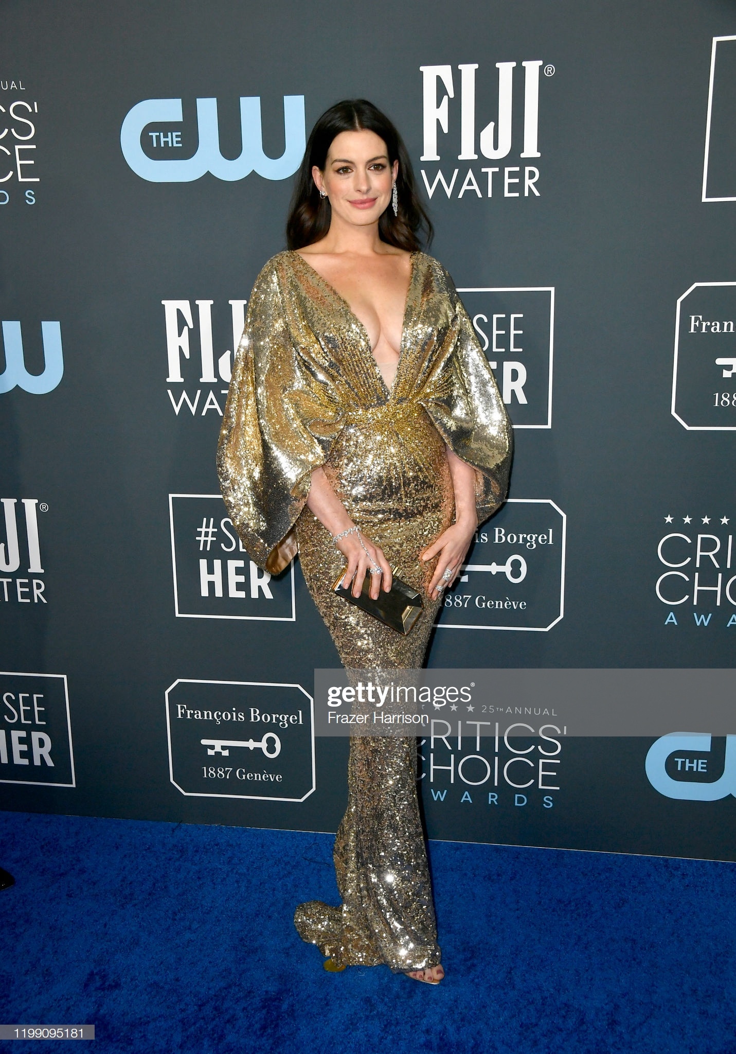 Anne Hathaway goi cam sau khi sinh con anh 1