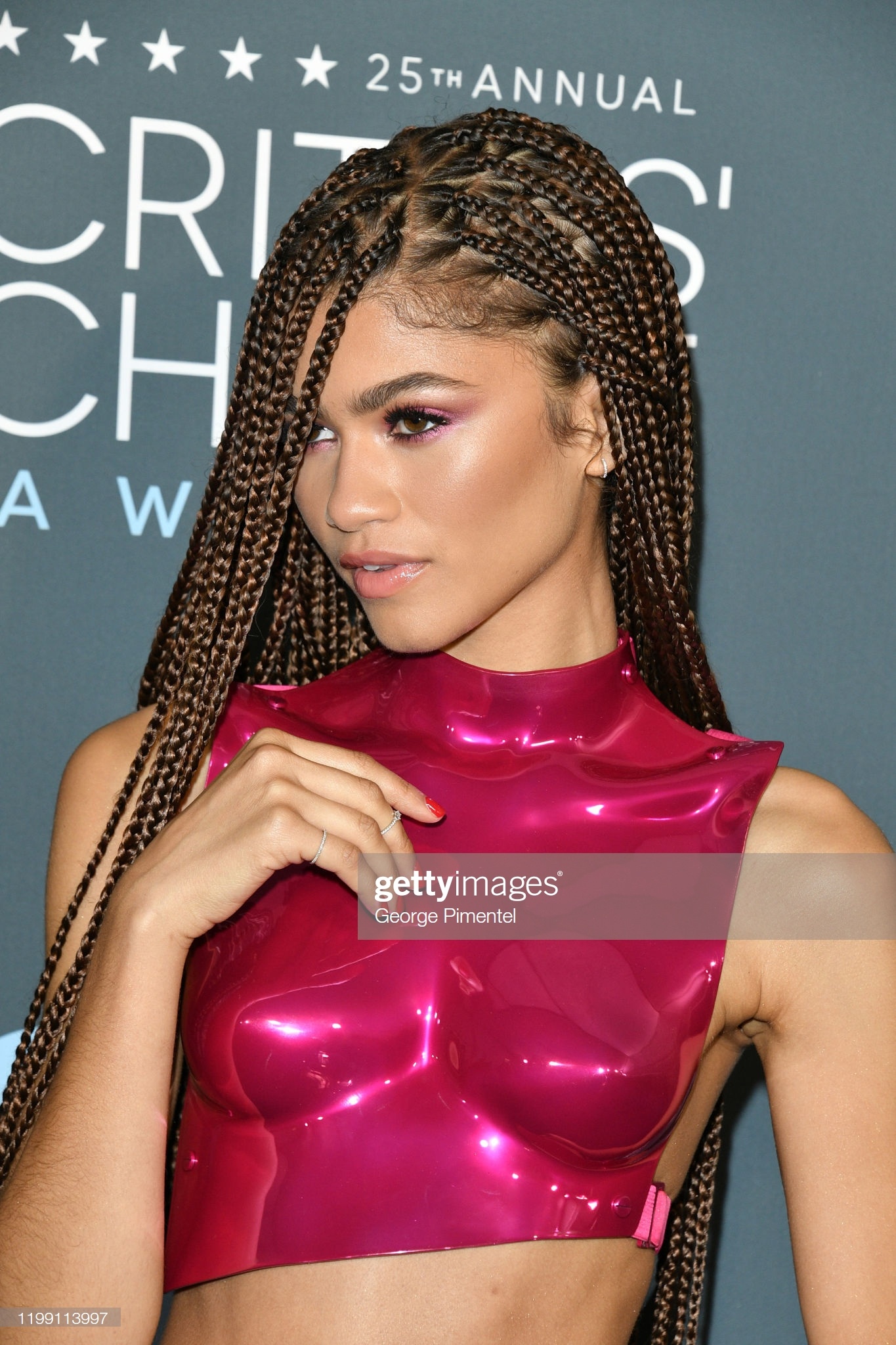 Anne Hathaway goi cam sau khi sinh con anh 10