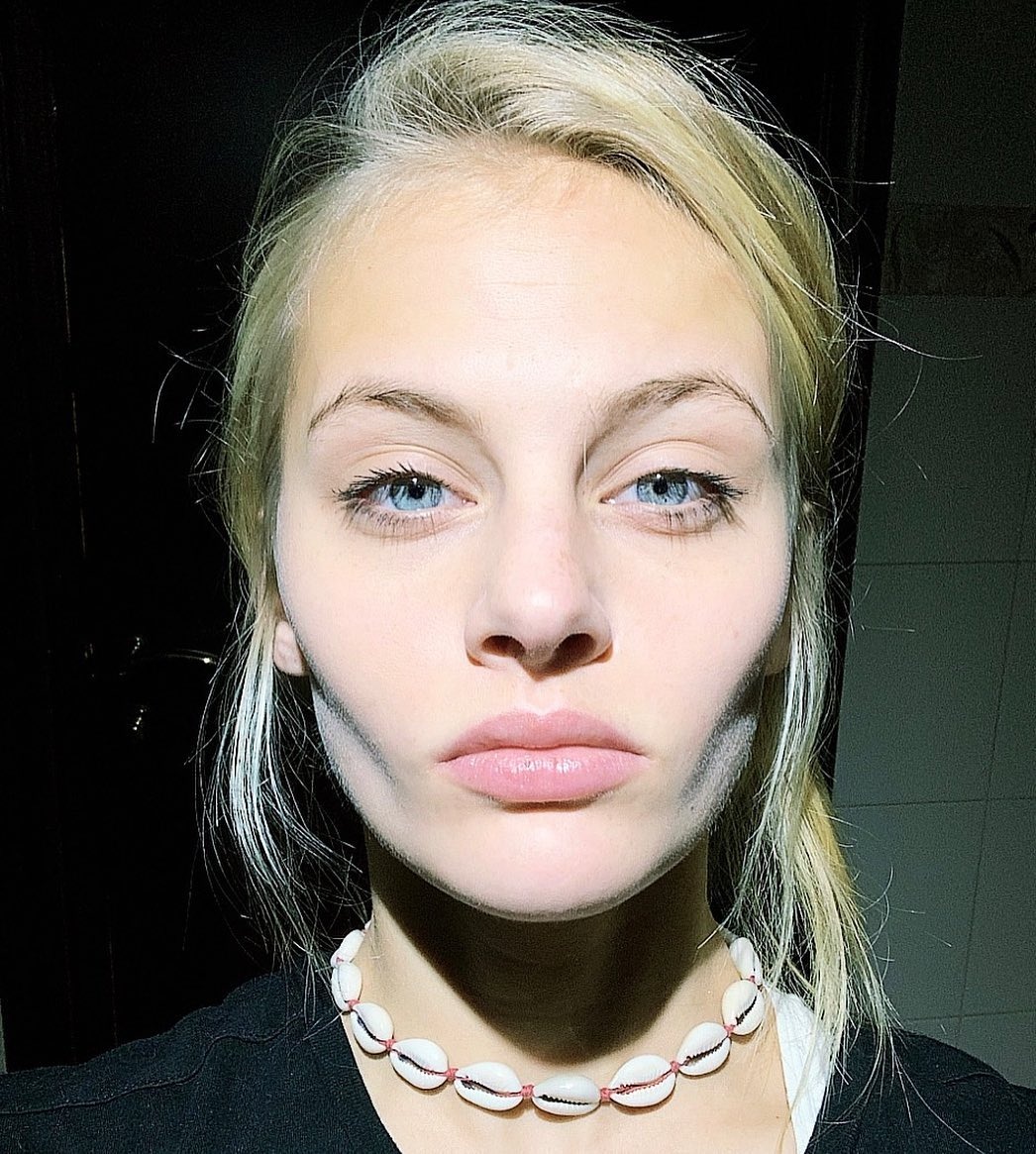 người mẫu nga ngã từ tầng 3 ảnh 2 nguoi mau nga nga tu tang 3 anh 2