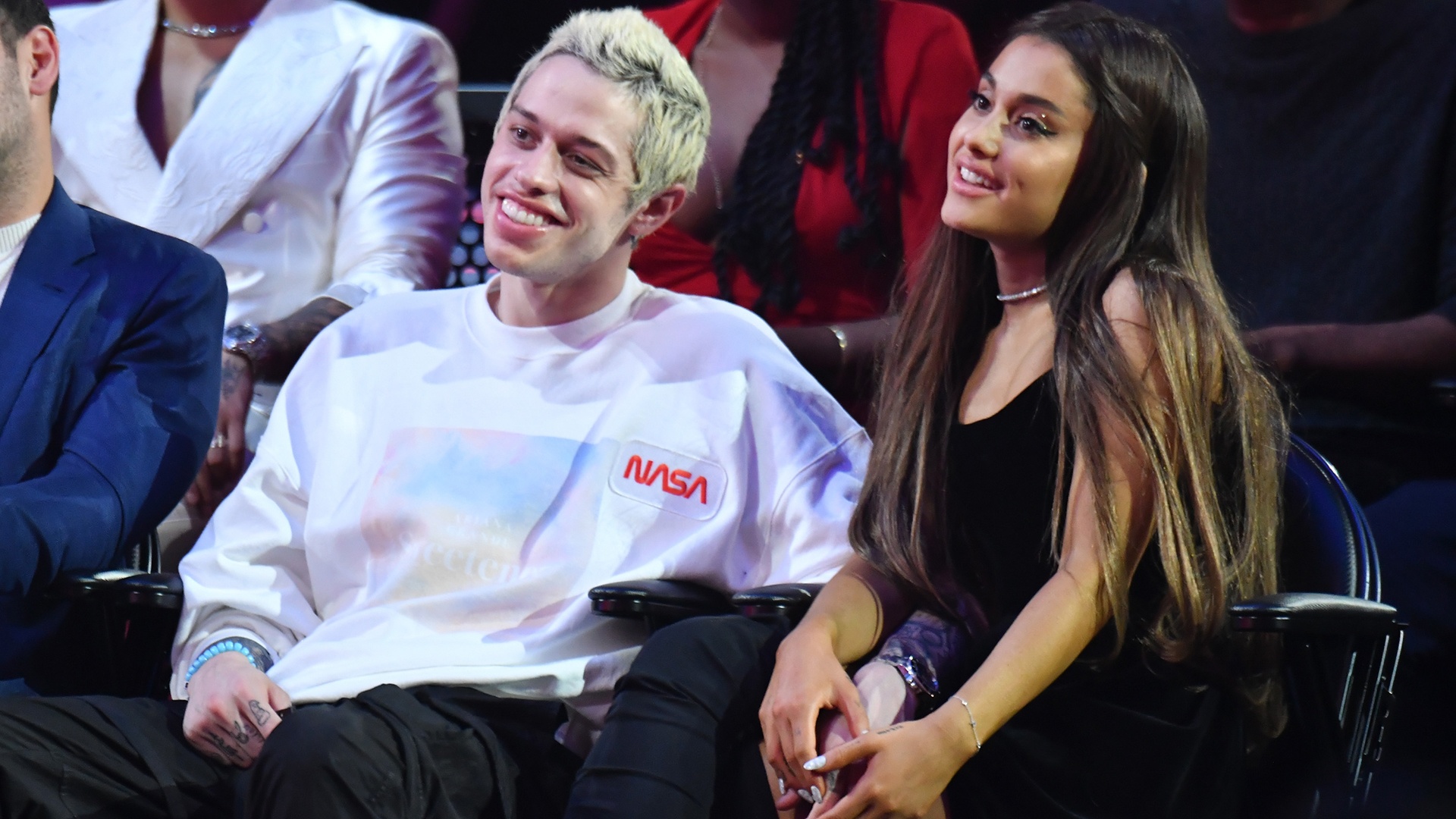 dan tinh cu nong bong cua Pete Davidson anh 11