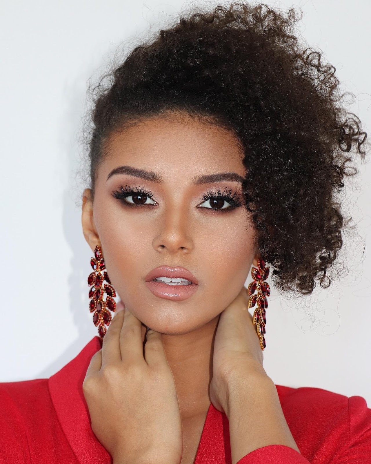 10 hoa hau dep nhat 2019 anh 19