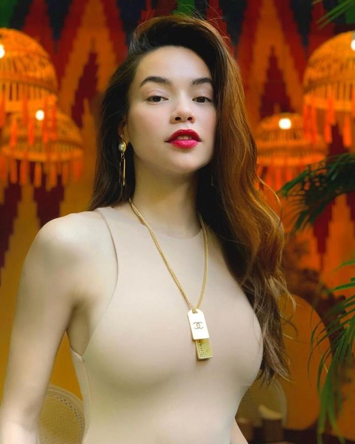 sao nu mac trang phuc mau nude anh 6