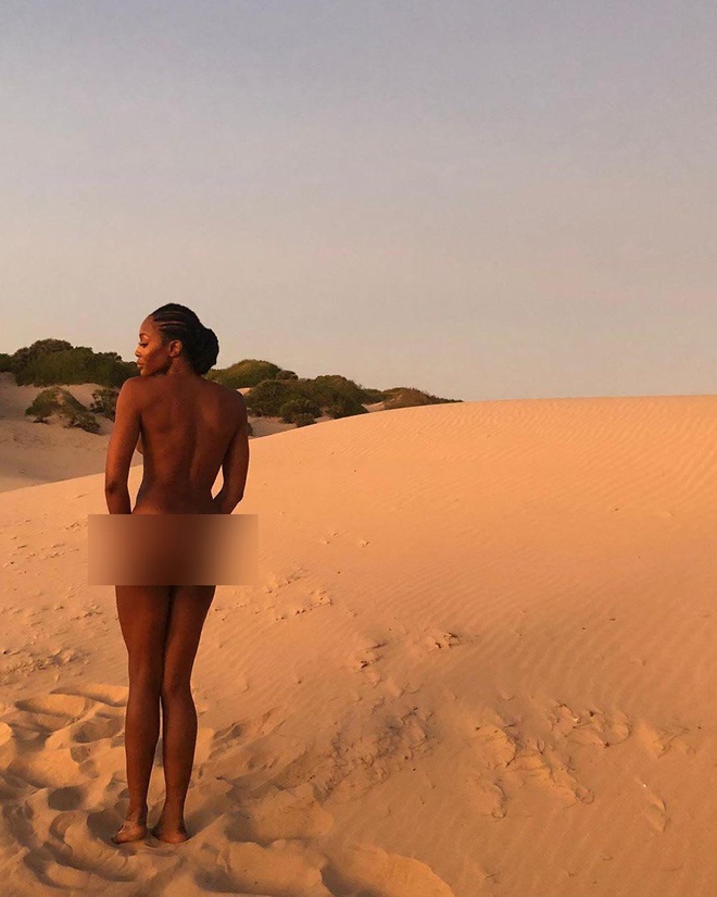 naomi campbell khoa than o tuoi 50 anh 2