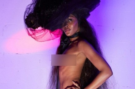 Anh khoa than cua sieu mau 50 tuoi hinh anh