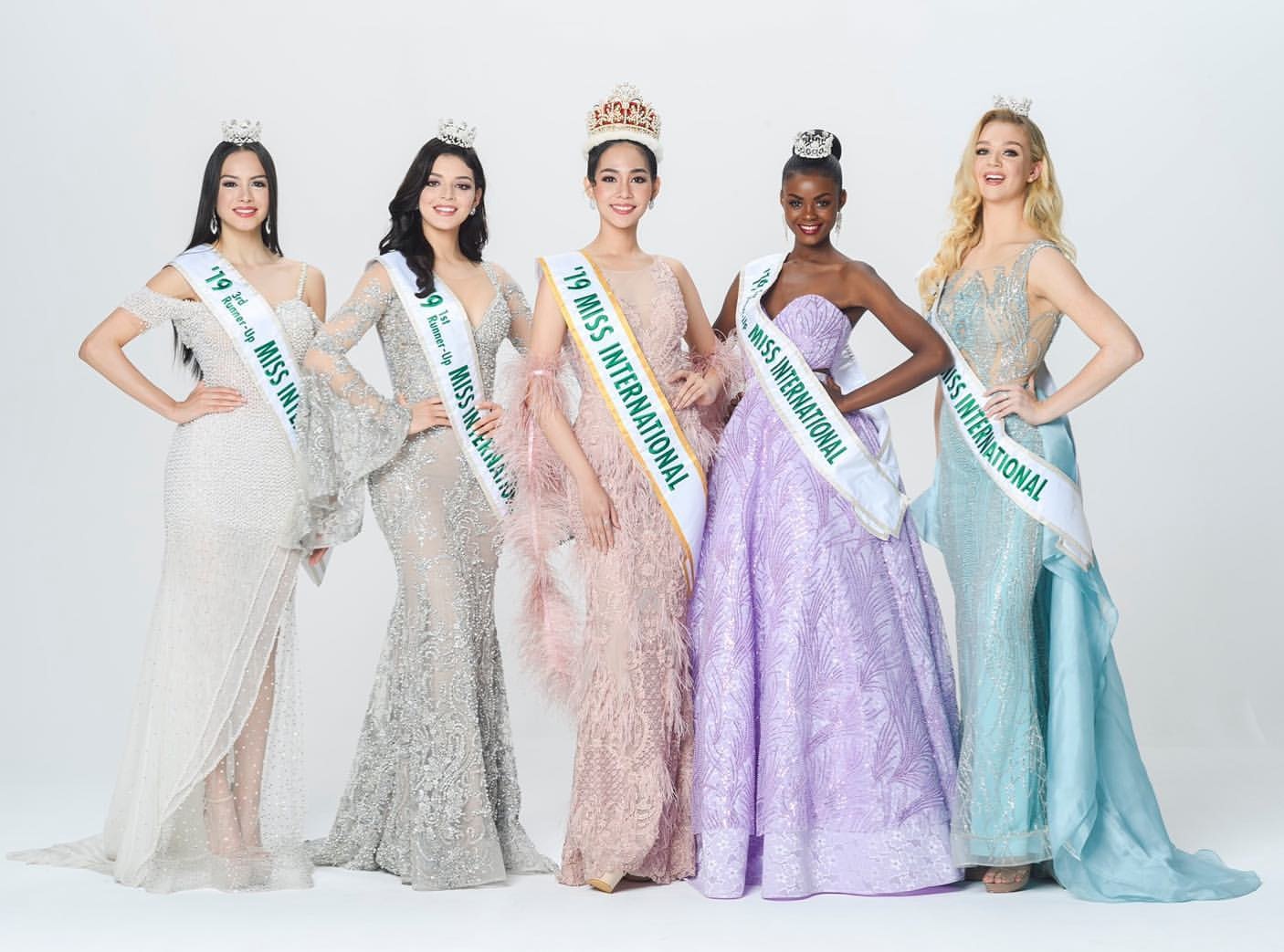 nguoi dep thang giai nhan sac vuot thoi gian anh 3