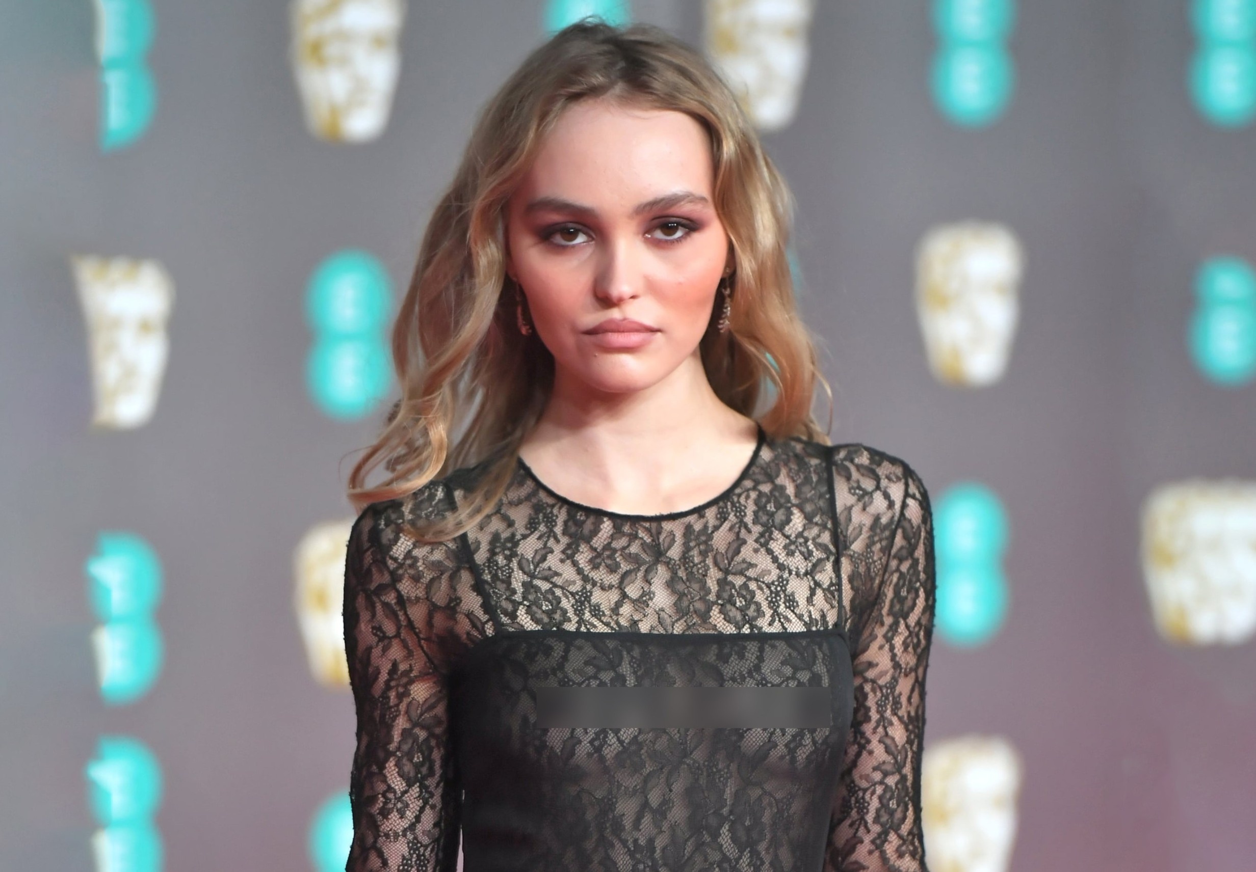 Con gai Johnny Depp khong mac noi y len tham do hinh anh