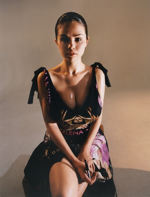 selena gomez khoe nguc anh 7