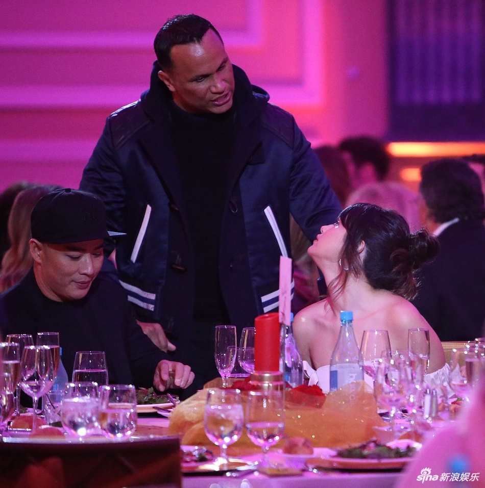 selena gomez goi cam anh 6