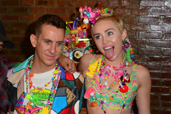 Miley Cyrus diễn thời trang  ảnh 2 Miley Cyrus dien thoi trang anh 2