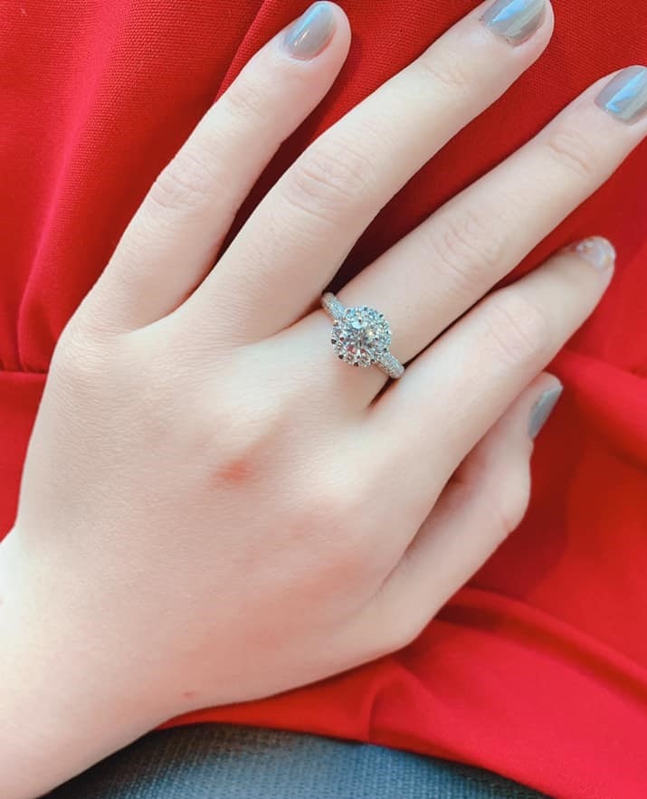 sao viet tang qua ban gai ngay Valentine anh 12