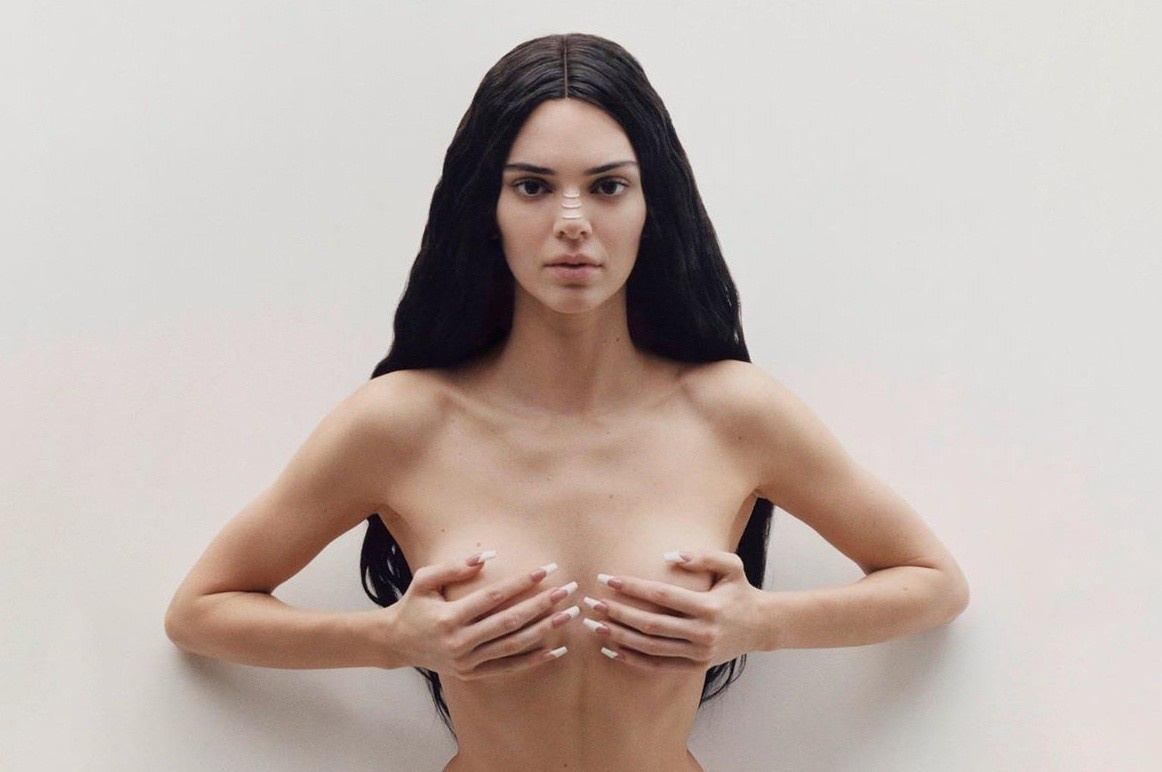 Anh nude nhung khong phan cam cua Kendall Jenner hinh anh