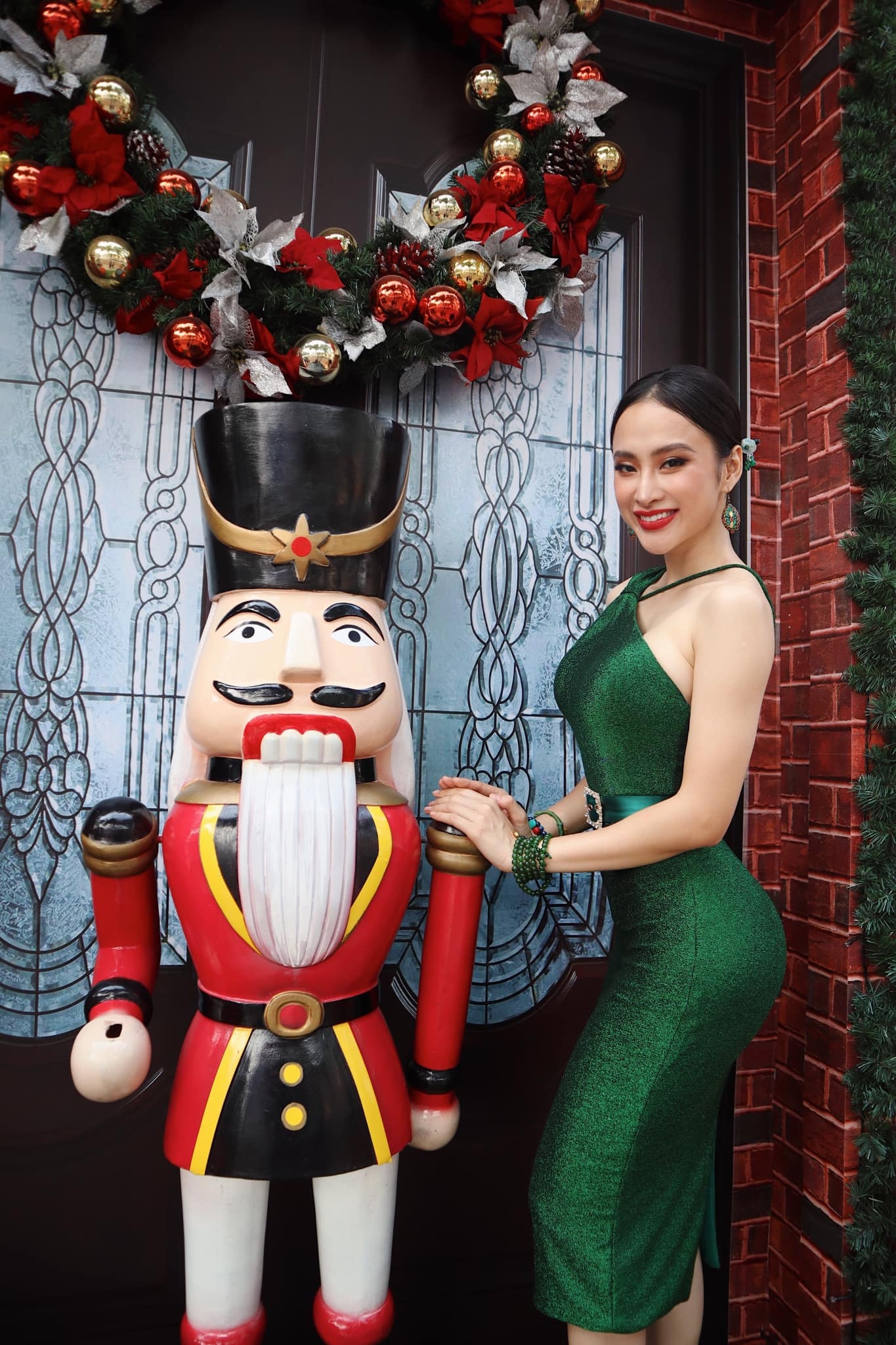 chan dung Angela Phuong Trinh anh 3