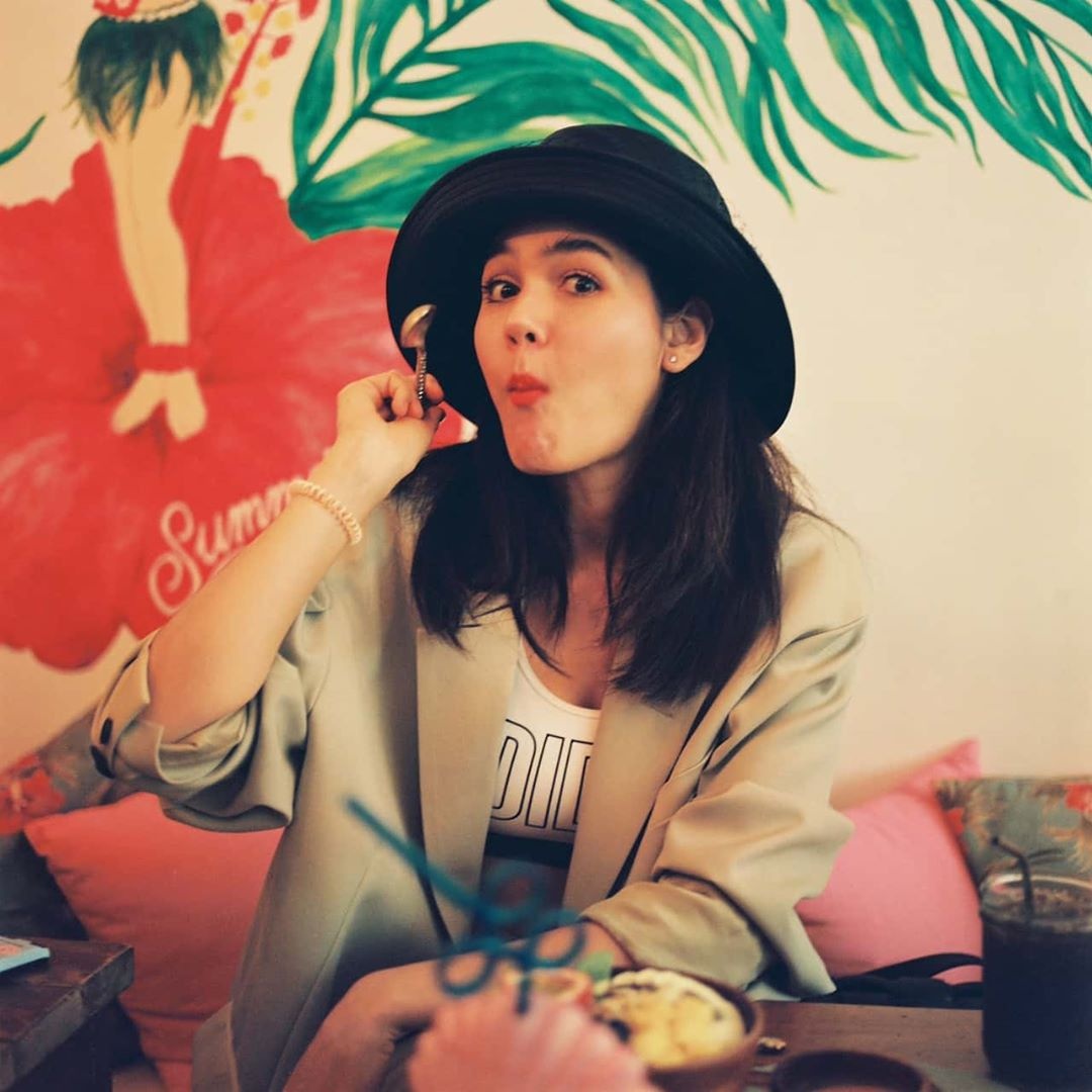 phong cach tre trung cua Araya Hargate anh 12