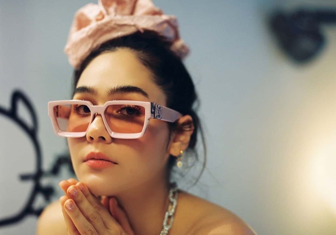 Phong cach tuoi U40 cua bieu tuong goi cam Thai Lan hinh anh