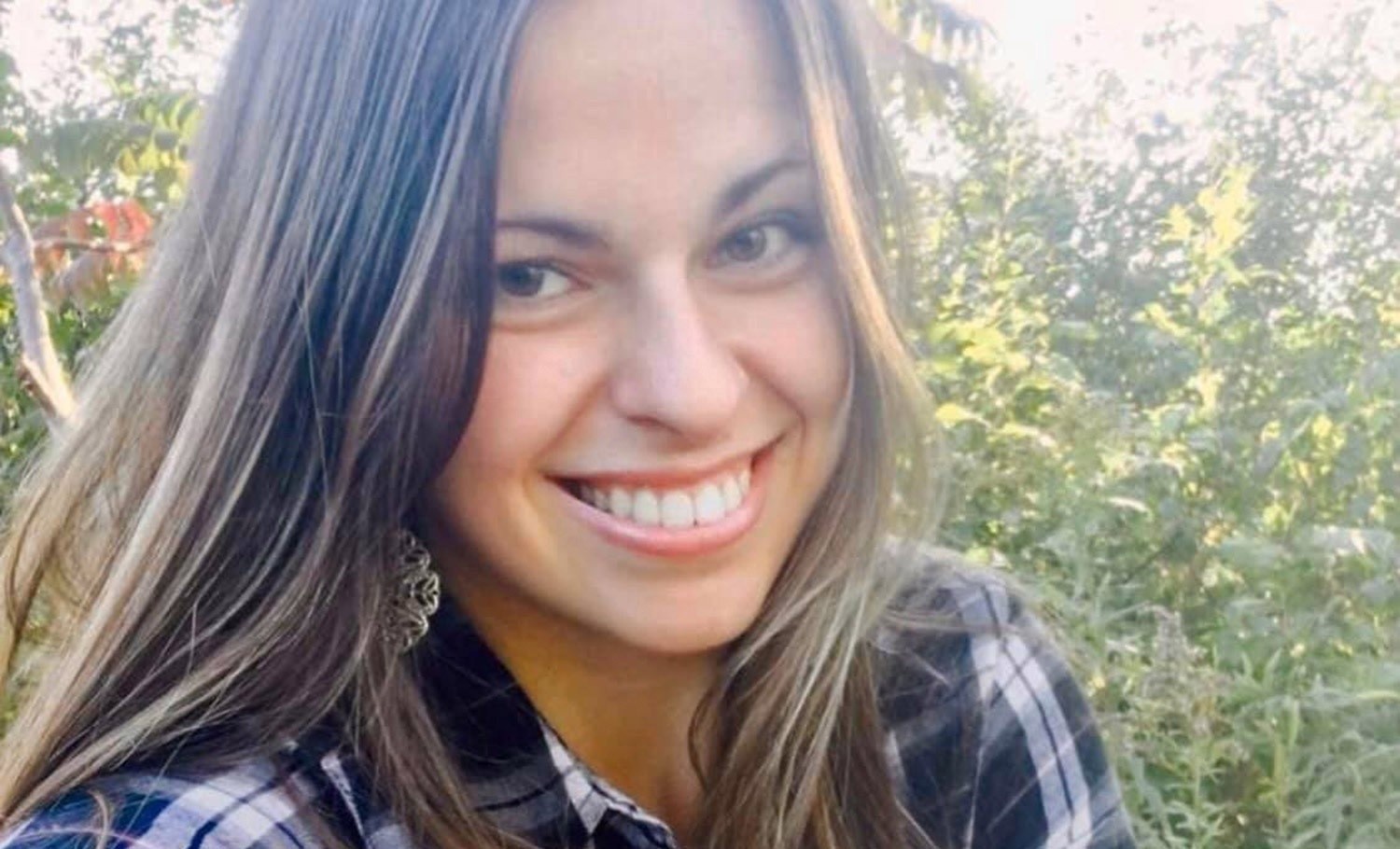 Ca si 25 tuoi qua doi vi bi tong xe hinh anh